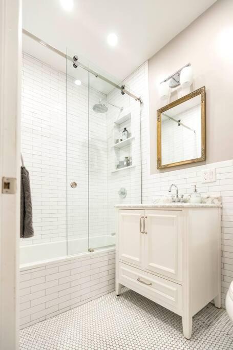 A Charming 4 Bd Garden Oasis Brick Townhouse New York