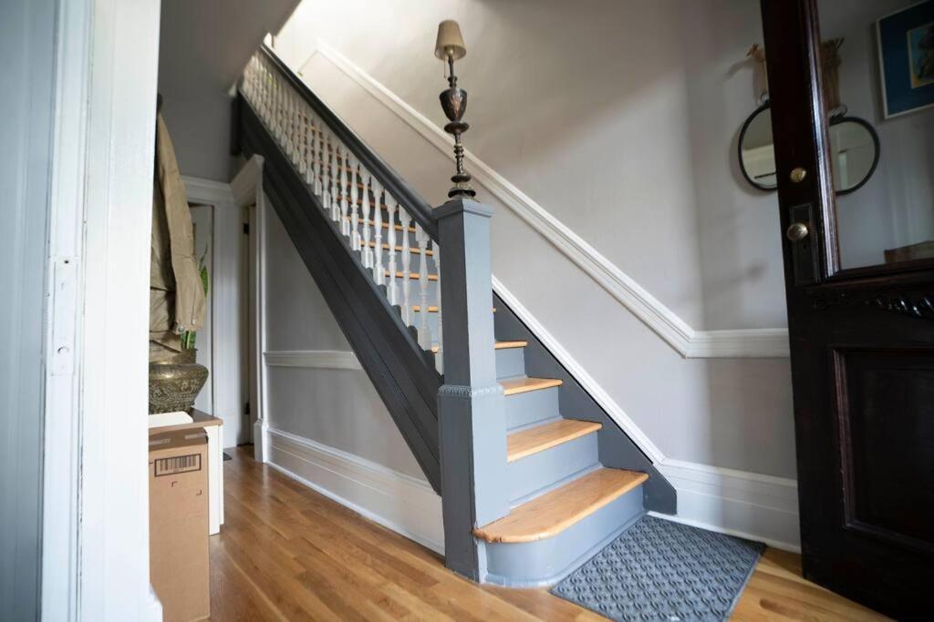 A Charming 4 Bd Garden Oasis Brick Townhouse Apartment New York